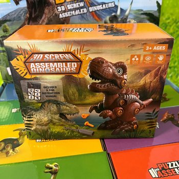 3D Stavebnice Dinosaurů v D&aacute;rkov&eacute; Krabičce - Display (8 ks)