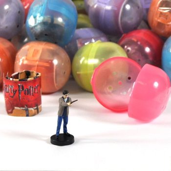 PŘEKVAPEN&Iacute; VE VAJ&Iacute;ČKU - MIX FIGUREK HARRY POTTER V KAPSL&Iacute;CH (100 ks)