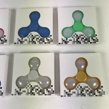 FIDGET SPINNERS / HAND SPINNERS (20 ks)