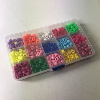 Sada kor&aacute;lků v &uacute;ložn&eacute;m boxu - Mix barev (12 ks)