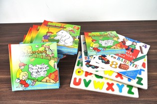 V&Yacute;PRODEJ DĚTSK&Yacute;CH KNIH A PUZZLE (16 ks)