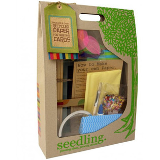 Kreativn&iacute; sada SEEDLING - Vyrobte si vlastn&iacute; př&aacute;n&iacute;čka z recyklovan&eacute;ho pap&iacute;ru