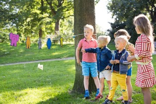 BS BUITENSPEEL &ndash; DŘEVĚN&Aacute; H&Aacute;ZEC&Iacute; HRA &bdquo;ZV&Iacute;ŘEC&Iacute; ZADEČKY&ldquo; (2 ks)